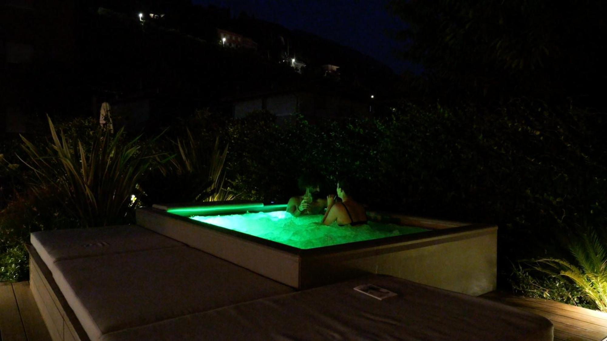 Hotel Villa Alberta Nago Buitenkant foto